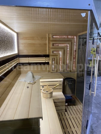 Четырехместная угловая финская сауна Luxury из кедра